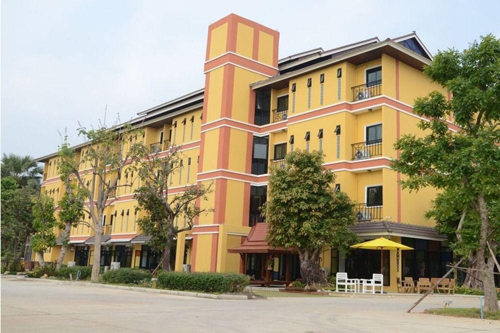 Boonme Heritage Phitsanulok Exterior photo